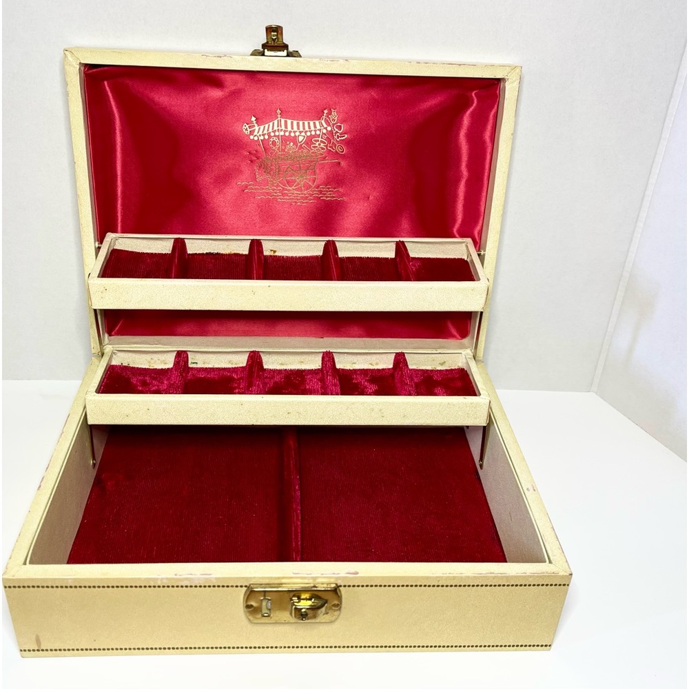 Vintage Cream 3 Tier Jewelry Box Lined Red Velvet Interior Satin Background